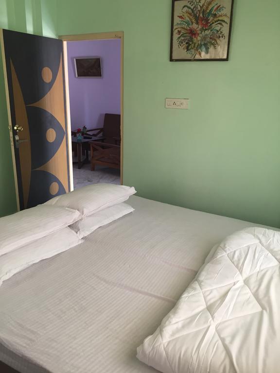 Nalanda Tulip Apartment Kolkata Bagian luar foto